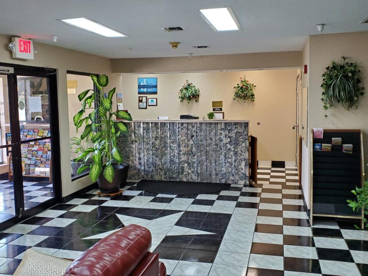 Express Inn Dallas Bagian luar foto